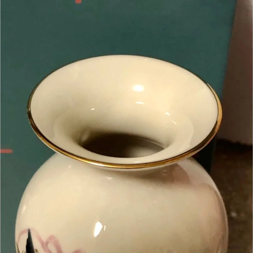 Lenox Angel Porcelain Vase “The Glorious Angel Vase” Vtg. 1997 USA